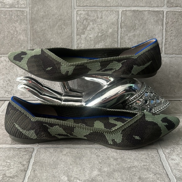 💚Rothy’s The Point Camo Flats💚 - Picture 8 of 15
